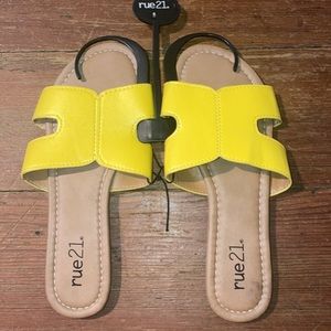 Rue21 women’s yellow sandals